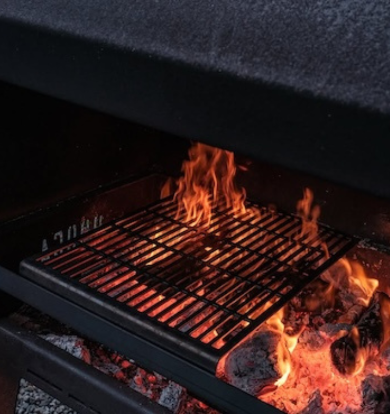 Hooga Grasshopper outdoor fireplace | Grill insert | Contact HOOGA | Mid-size Outdoor Fireplace - HOOGA